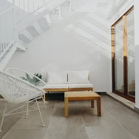 Algarve - Rua Da Silva * 塔维拉