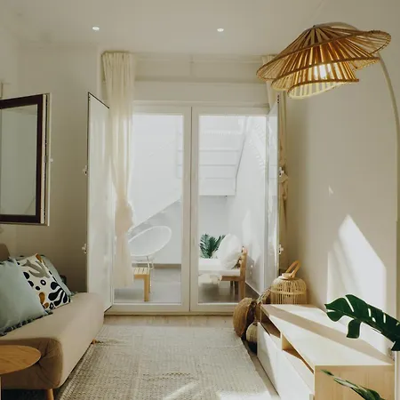 Algarve - Rua Da Silva * 塔维拉