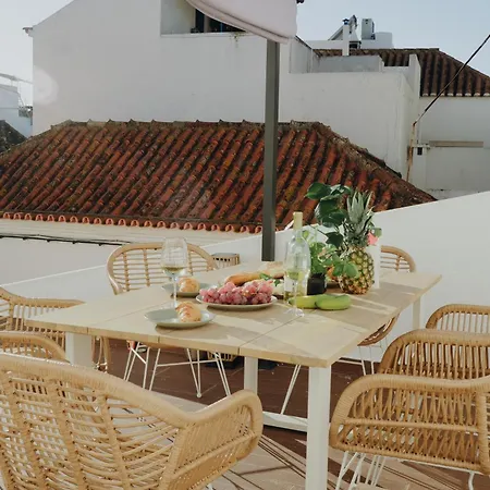 Algarve - Rua Da Silva * 塔维拉